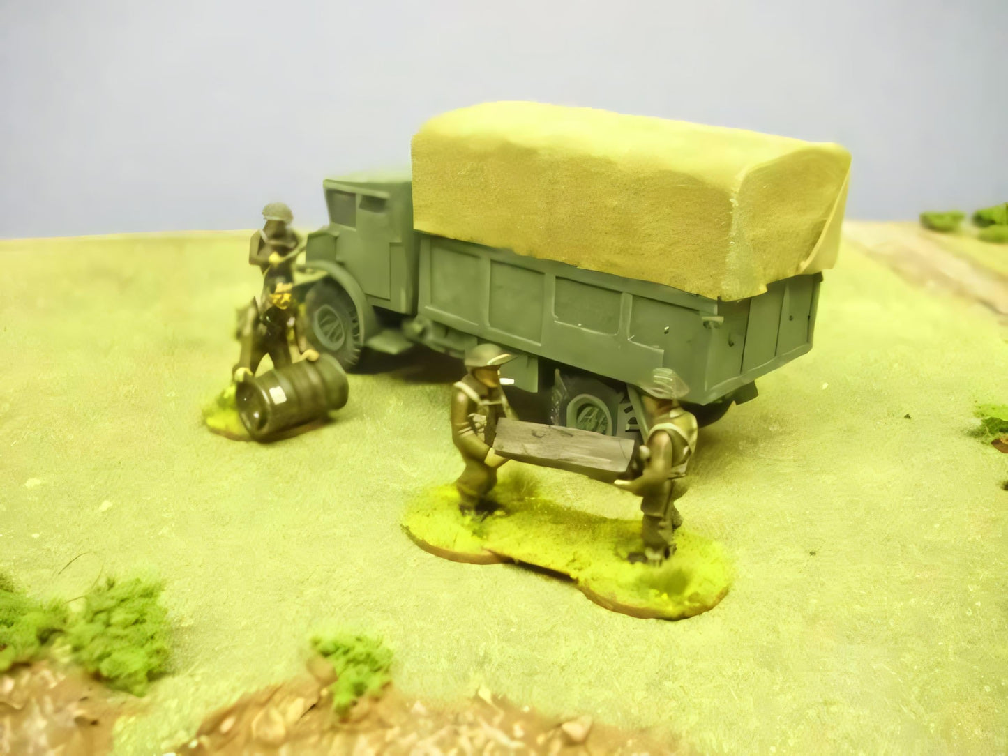 28mm 1:56 scale FORD CMP F60L TRUCK