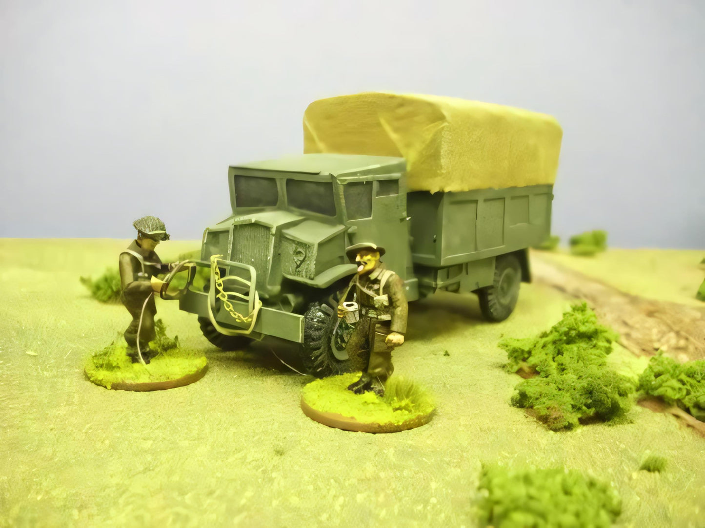 28mm 1:56 scale FORD CMP F60L TRUCK
