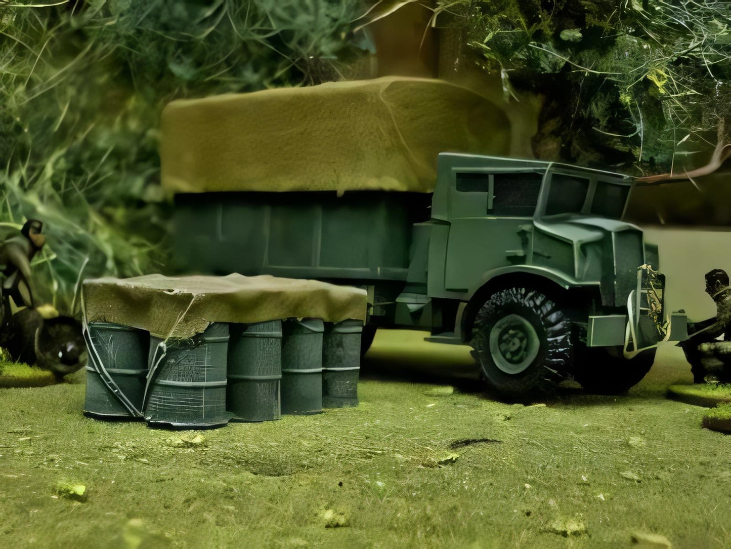 28mm 1:56 scale FORD CMP F60L TRUCK