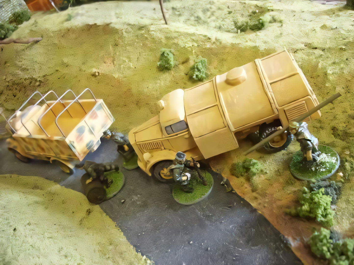 28mm WW2 GERMAN OPEL BLITZ TANKER
