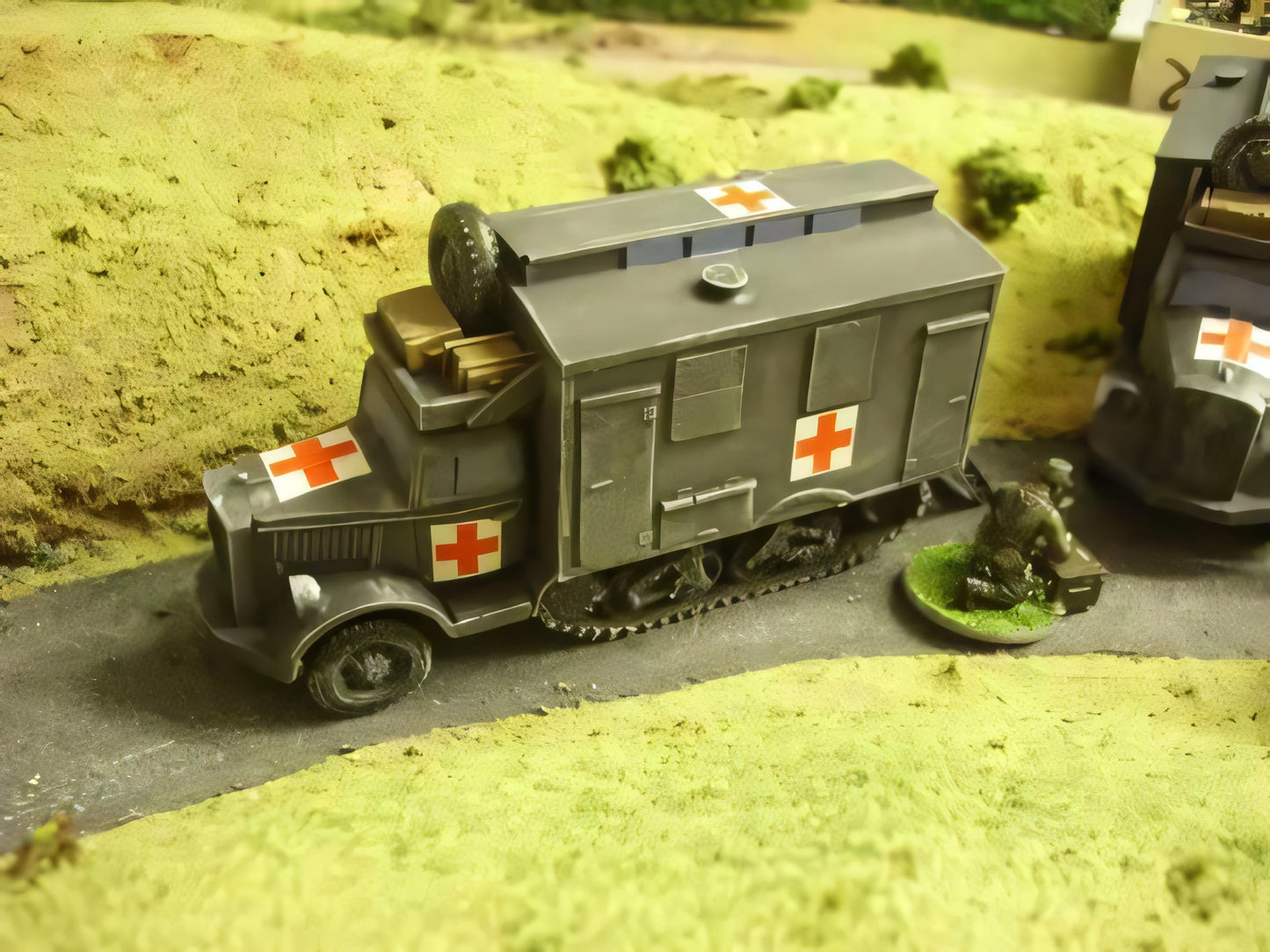 28mm OPEL MAULTIER AMBULANCE