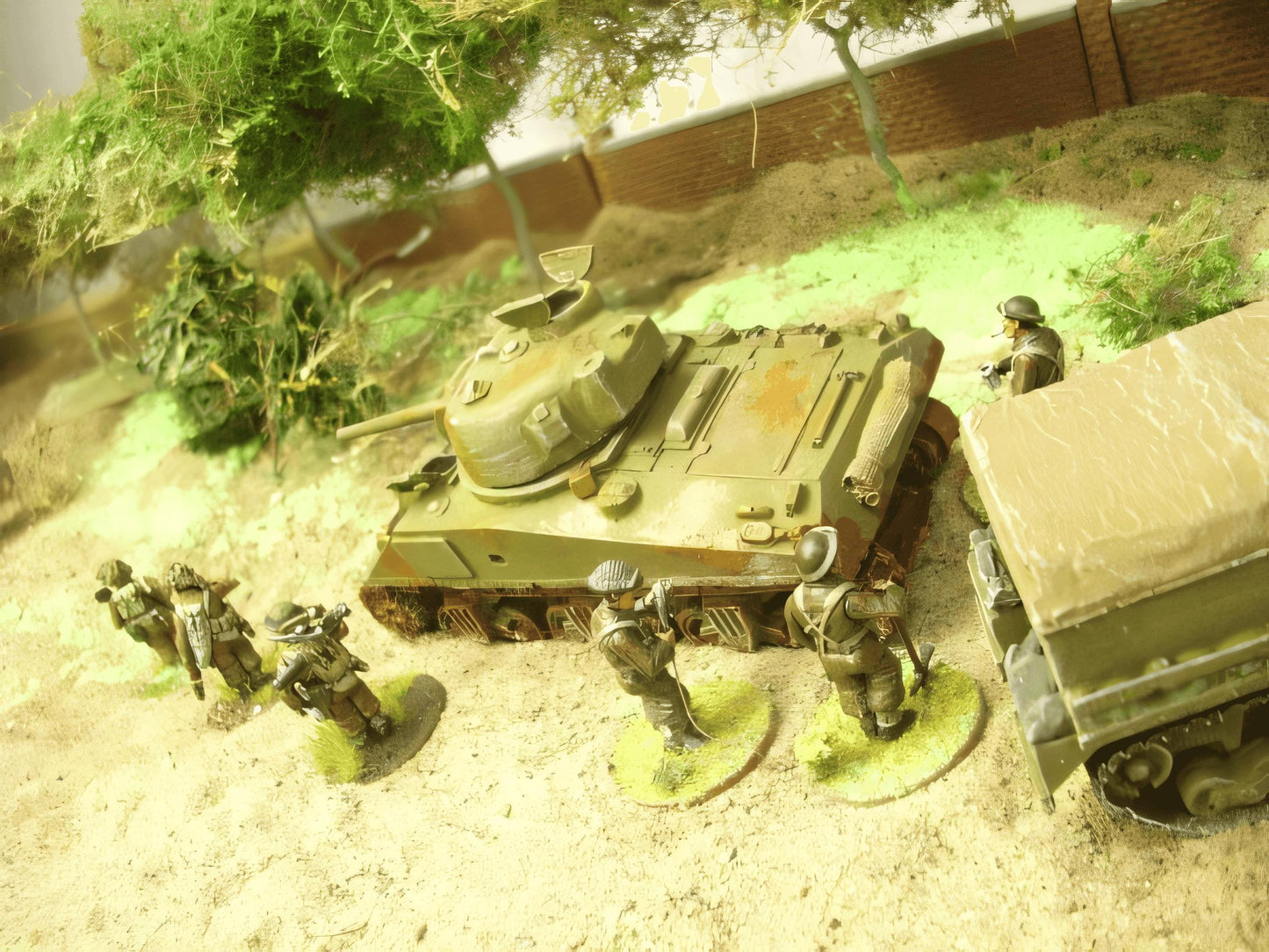 28mm SHERMAN M4A4 BATTLE WRECK
