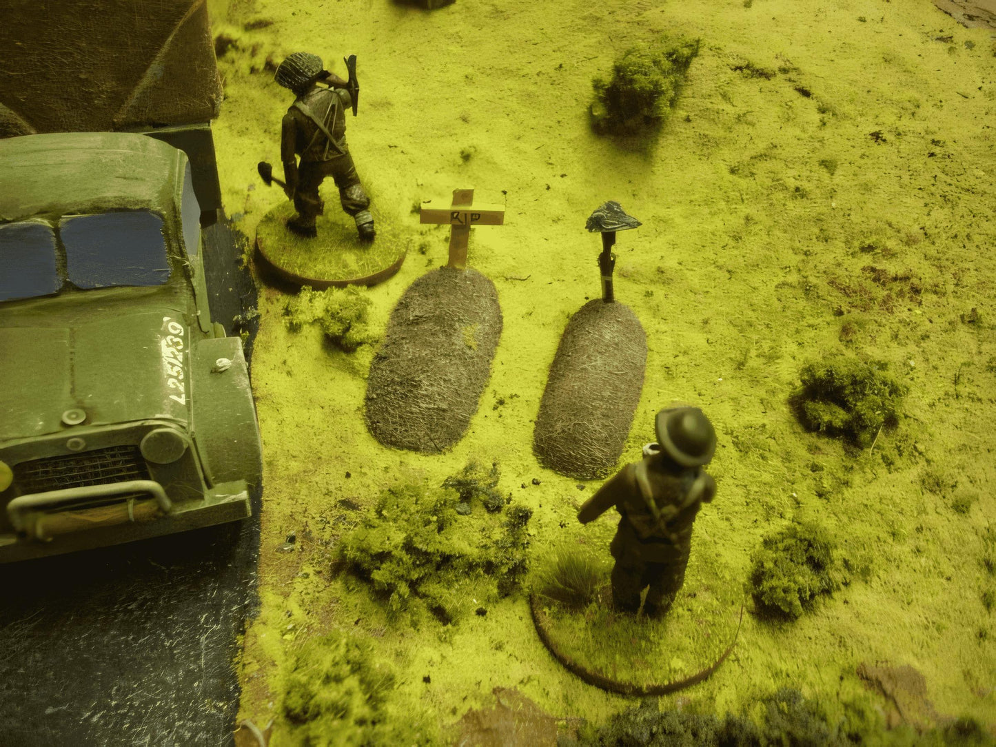 28mm TEMPORARY GRAVE MOUNDS x 6