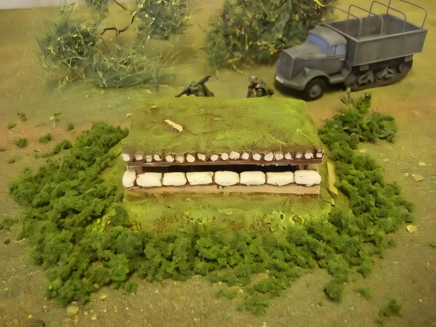 28mm  LARGE LOG COVERED SANDBAGGED BUNKER