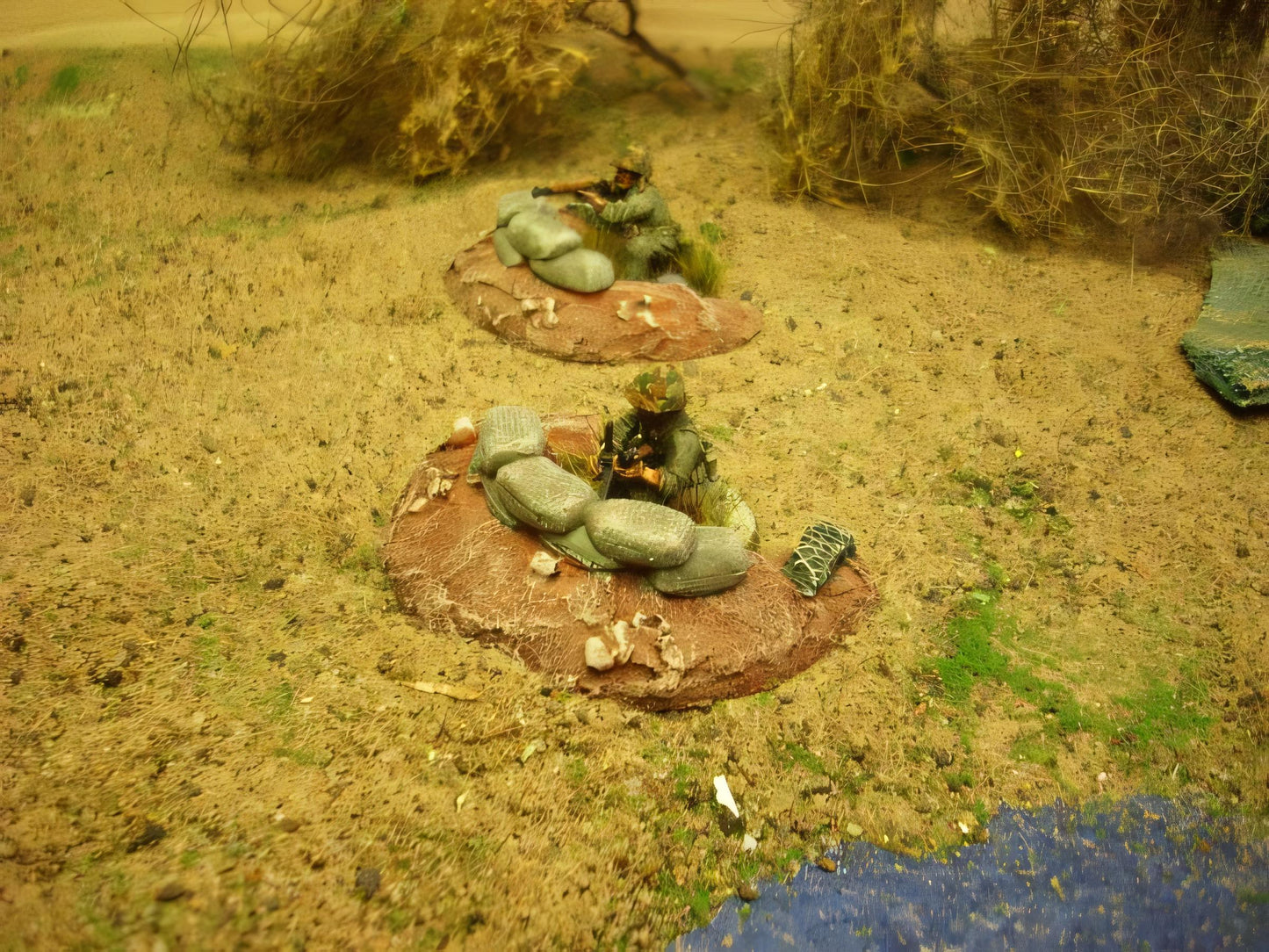 28mm FOX HOLE/RIFLE PIT with 7 SANDBAGS
