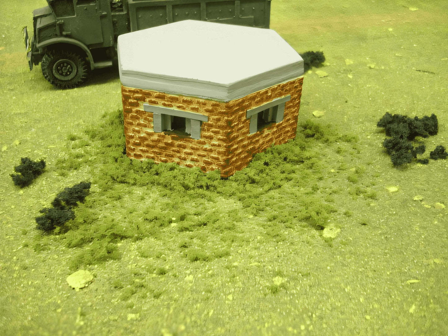 28mm BRITISH PILL BOX BRICK FACED