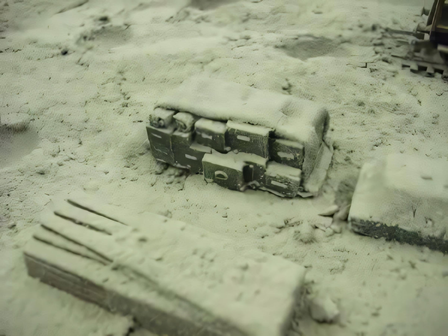 28mmSTACKED/COVERED AMMO BOXES