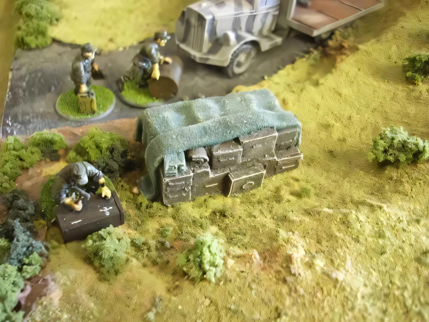 28mmSTACKED/COVERED AMMO BOXES