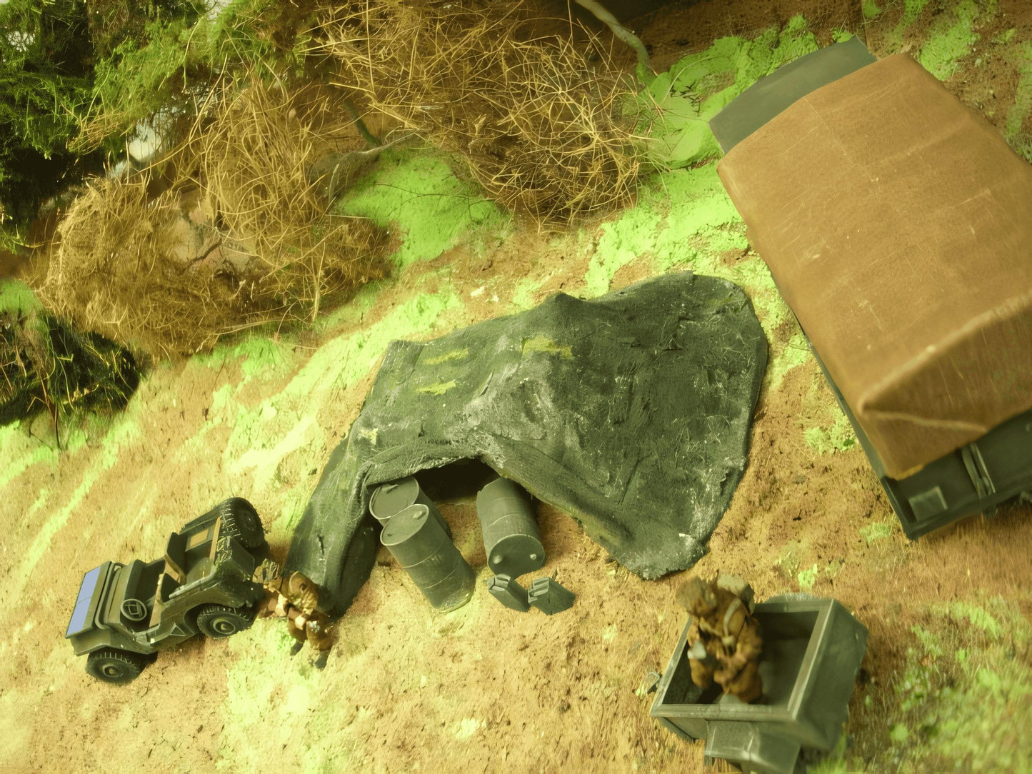 28mm CAMO NET COVERED FUEL DUMP