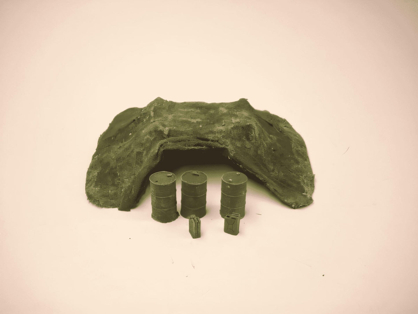 28mm CAMO NET COVERED FUEL DUMP