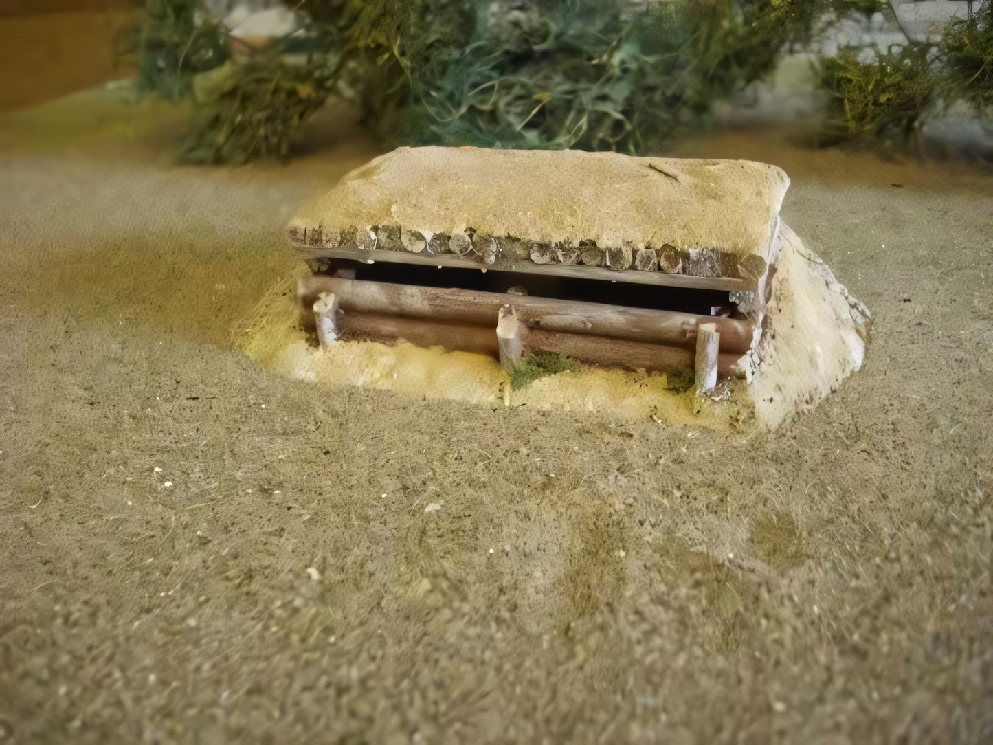 28mm  ROOFED LOG BUNKER