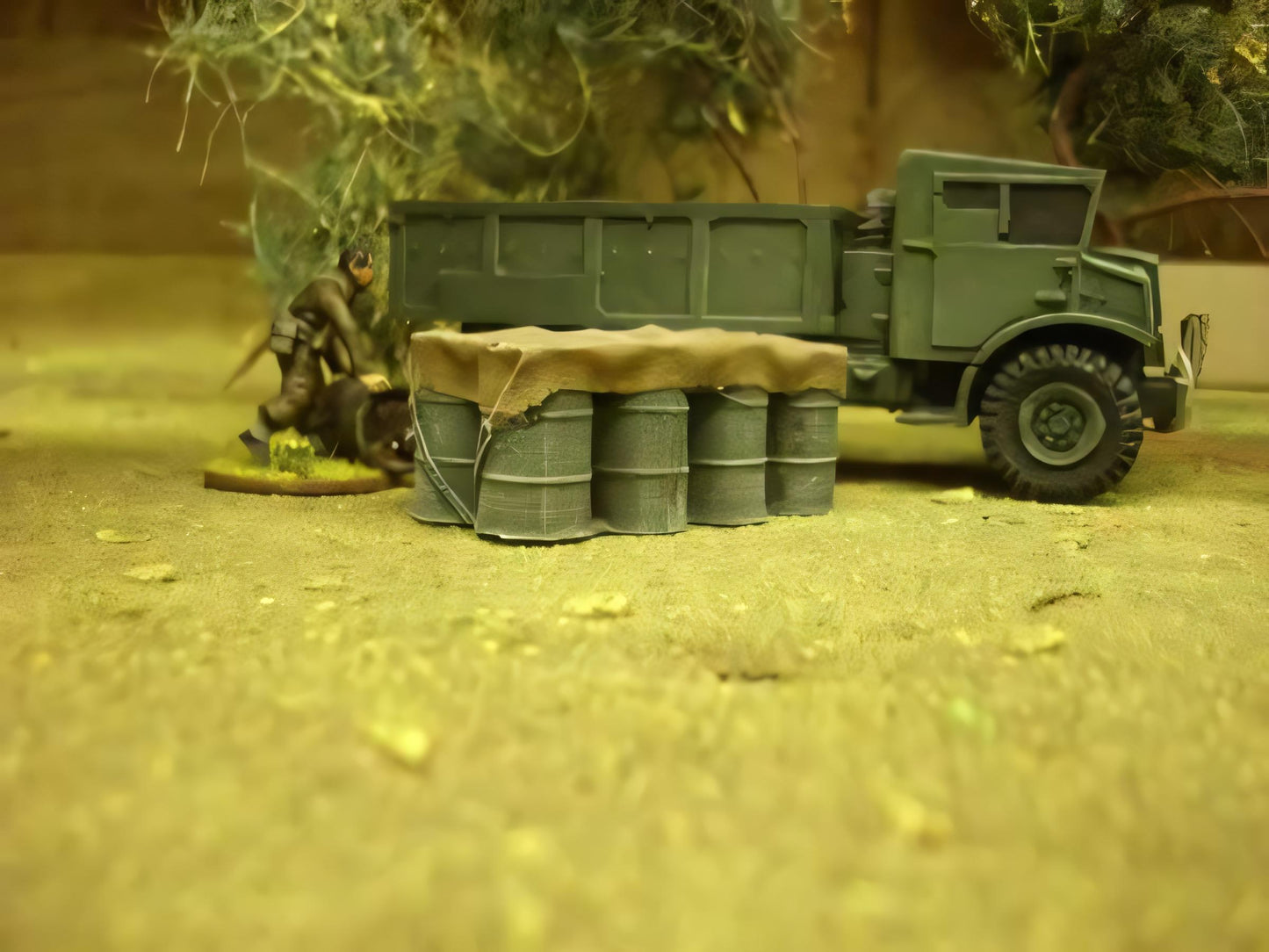28mm 1:48 scale 8 COVERED OIL DRUMS