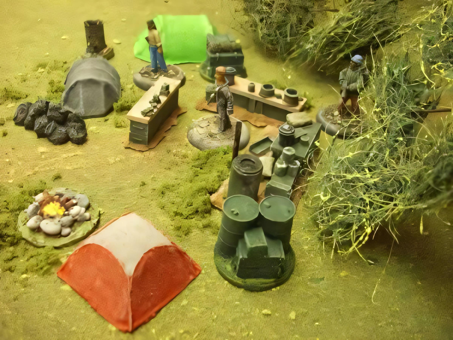 28mm MODERN CAMP SCENE