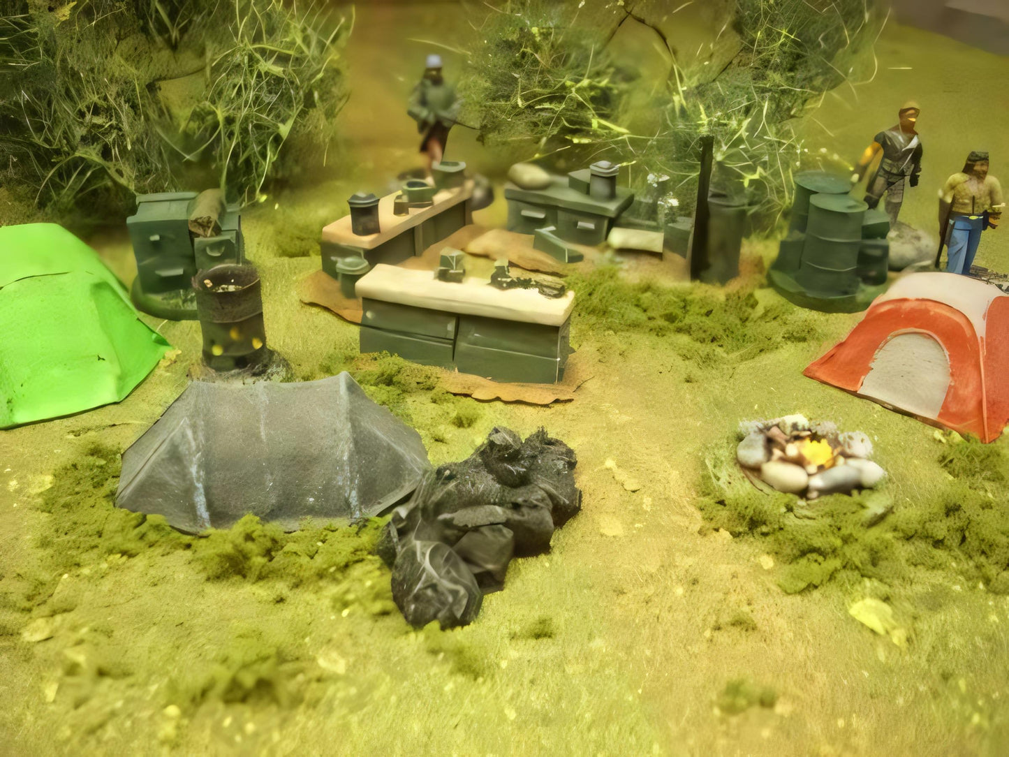 28mm MODERN CAMP SCENE