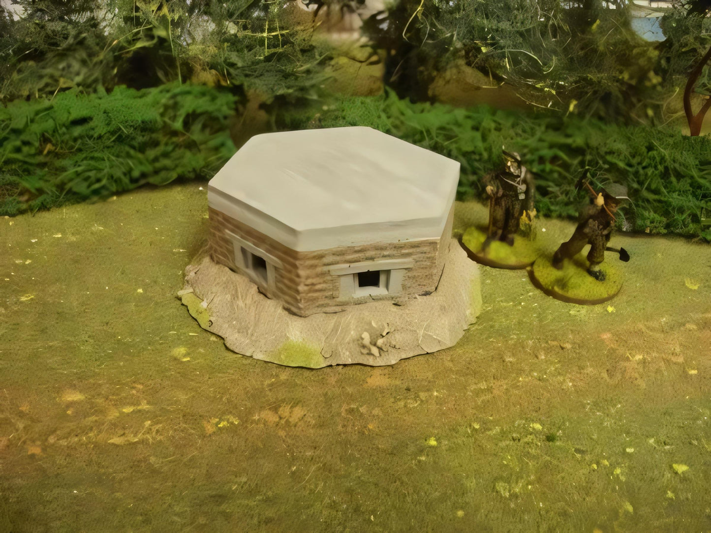 28mm BRITISH PILL BOX. BRICK FACED + EARTH MOUND