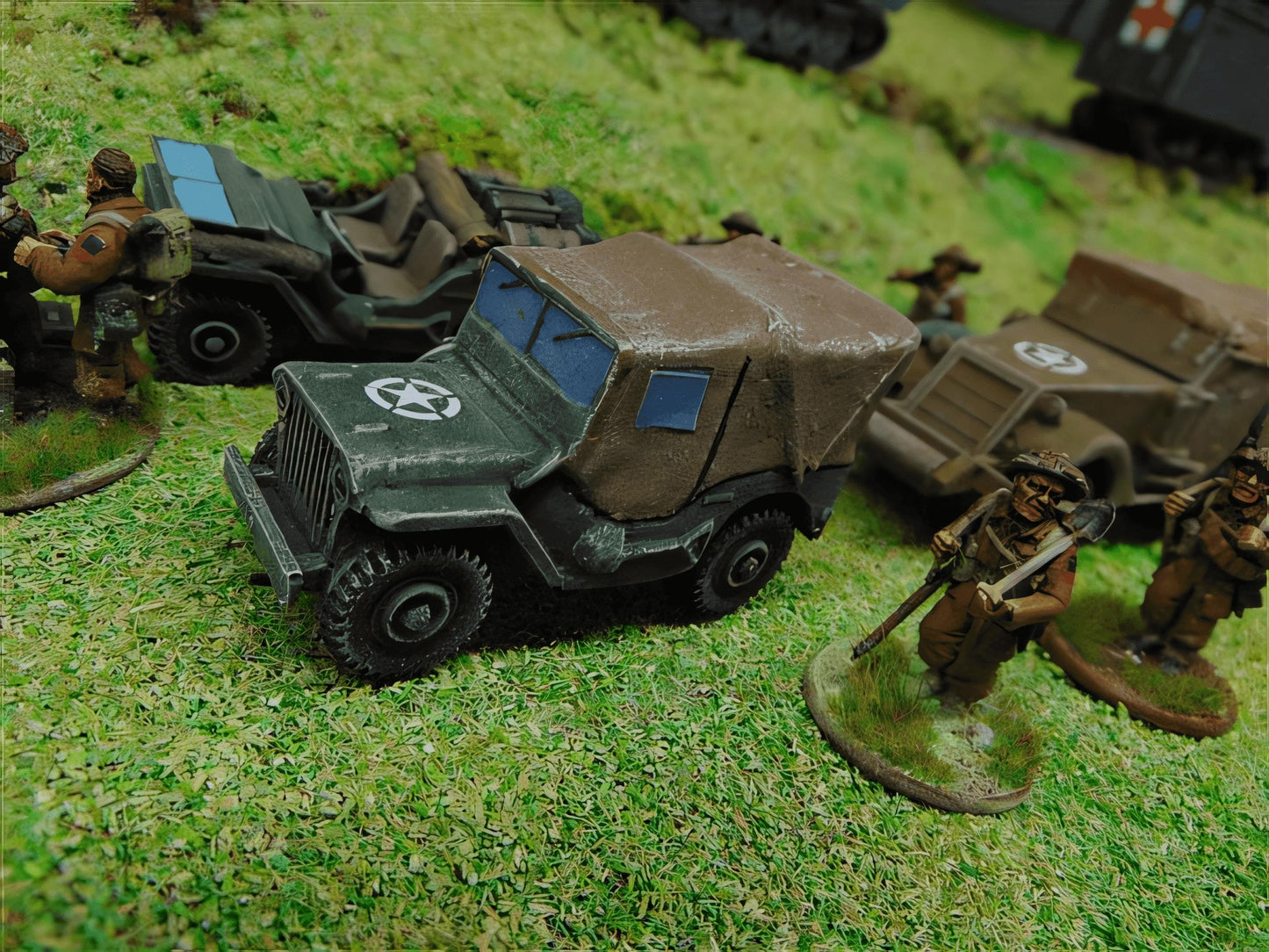 28mm WILLYS JEEP with tilt and side screens in place.