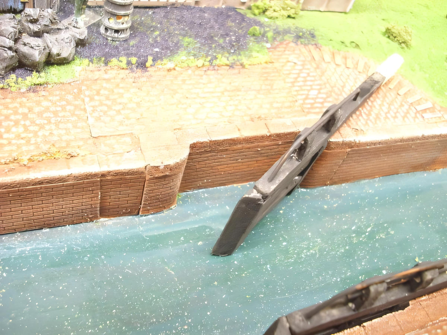 1:76 CANAL BANK LOCK GATE RECESS