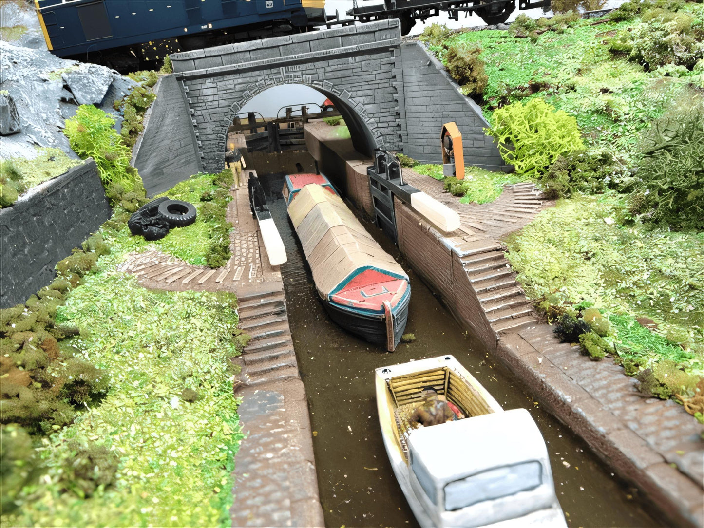 1:76 CANAL LOCK SET