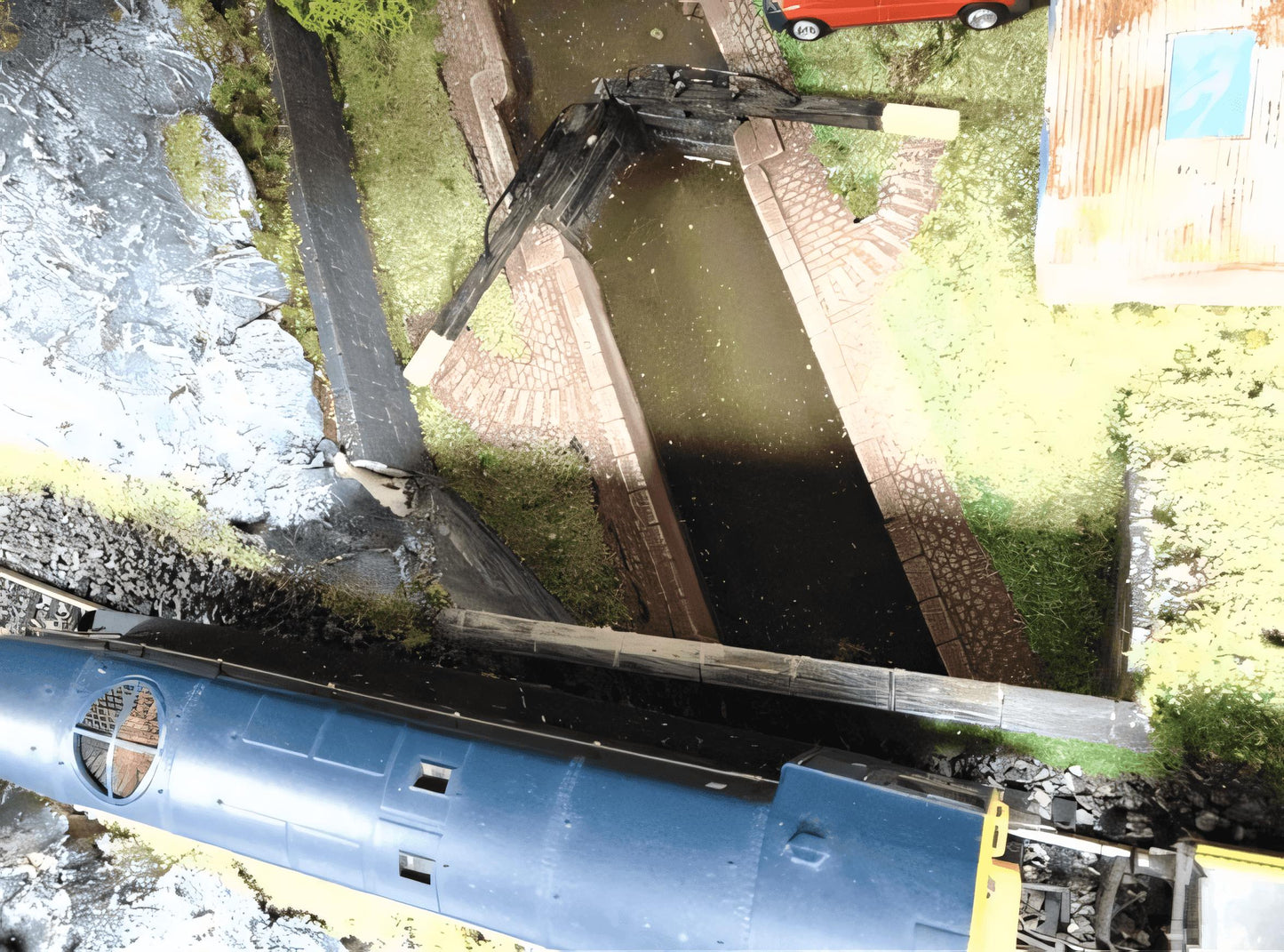 1:76 CANAL LOCK SET