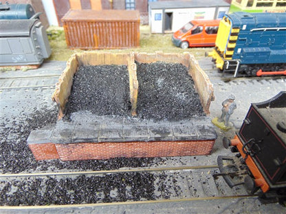 COAL STAITH ON RAISED PLATFORM