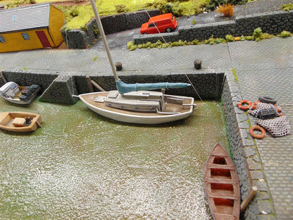 1:76 WATERLINE 31 ft SLOOP.