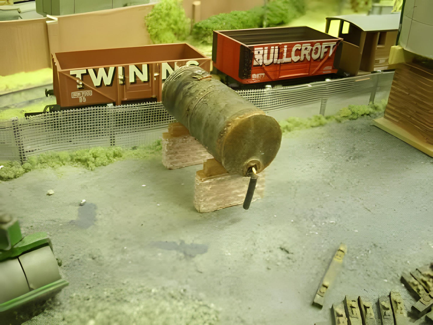 1:76 OIL STORAGE TANK + SUPPORTS